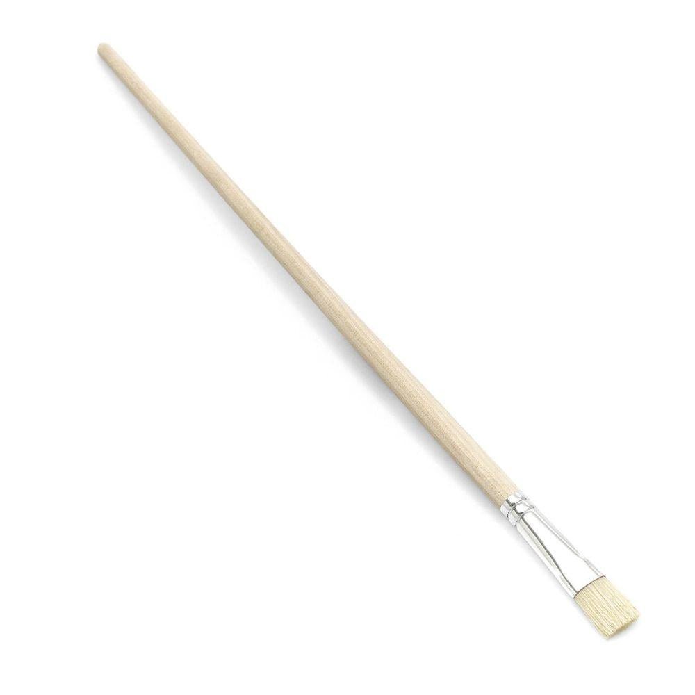 The Nölle Profi Brush Gussow brush with a light wooden handle, white metal ferrule, and pure light Chinese bristles is arranged diagonally on white – ideal for various painting techniques. Brand: Nölle Profi Brush Brush & Paintbrush Technology e.K.
