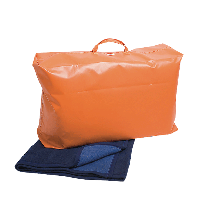 Carry bag containing 5 Rostock wool blankets