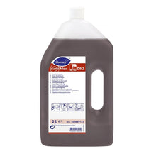 A 2L bottle of Diversey Suma Max D9.2 oven and grill cleaner (label-free) from Diversey Deutschland GmbH & Co. OHG, with a handle and white cap; front label with multilingual instructions and product information.