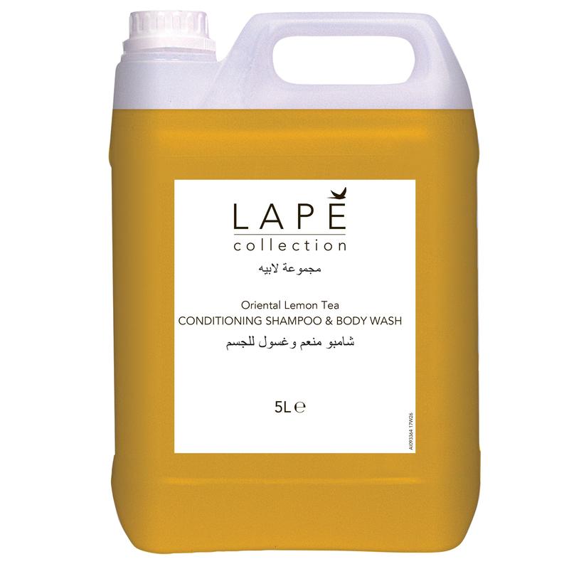 A transparent 5-liter canister with a white lid, filled with yellow liquid. The label reads "LAPĖ Collection Oriental Lemon Tea Shampoo & Body Wash, Shower Gel & Shampoo with Oriental Fragrance" by Diversey Deutschland GmbH & Co. OHG.