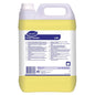 A 5-liter container made of transparent plastic with Diversey Suma Combi+ LA6, a combined cleaner and rinse aid for medium hard water, with a yellow liquid and a white label from Diversey Deutschland GmbH & Co. OHG.