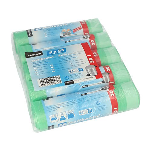 A shrink-wrapped package contains 125 green Starpak HDPE garbage bags (30 l, 62 x 55 cm) with drawstring. The labels show the Starpak brand, product details, drawstring information, and images of the garbage bin.