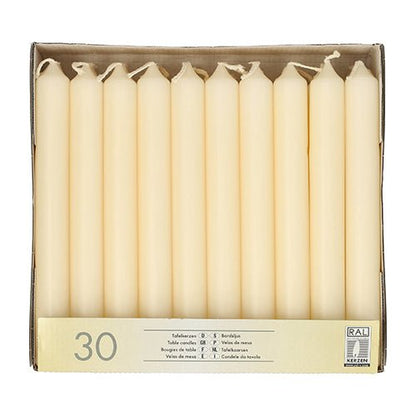 The Starpak box contains 30 cream-colored table candles (Ø 2.1 cm · 19.6 cm) in two rows, labeled with product information and test marks – ideal for an elegant table decoration.