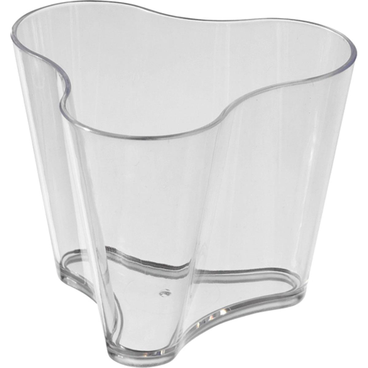 The Organic Puzzle Transparent 53x53x45 mm by Duni GmbH is a clear PS toy with wavy edges and three rounded corners, reminiscent of an organic puzzle piece. Pictured is a pack of 100 pieces against a simple white background.