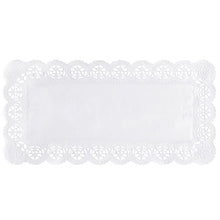 The PAPSTAR lace papers square 34x17 cm in white from PAPSTAR GmbH have an ornate, lace-like edge, making them perfect for elegant decoration. Delivery is in a practical foil bag with 250 pieces for freshness and convenience.