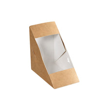 The box for 2 sandwich corners with PLA window (590 ml, 175x75x90 mm) from Duni GmbH is made of brown cardboard and stands empty and upright on a white background. Pack of 650 pieces.