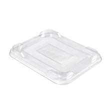 The rPET lid for Fibre Trays Caterline by Duni GmbH is a clear, rectangular lid (234x186x23 mm) made of transparent rPET. It has notched corners and raised edges for a secure fit on fiber trays. Delivered in packs of 220 pieces.