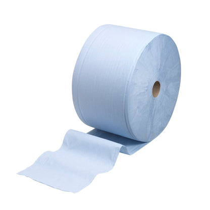The pictured WypAll® L30 large roll in blue from Kimberly-Clark GmbH with 750 sheets is ideal for industrial cleaning tasks and impresses with high absorbency - presented against a white background.