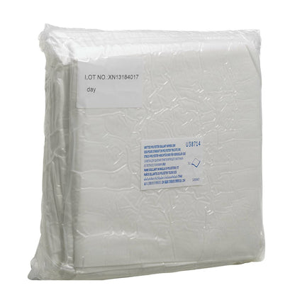 The Kimtech® Auto Sealant Wipes from Kimberly-Clark GmbH come in a sealed clear package with folded white wipes, ideal for vehicle cleaning. A batch number label and a blue-white info label are visible on the front. 12 cartons x 30 sheets per carton.