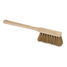 The Nölle Profi Brush long-handled hand brush (43 cm) made of natural coconut with a wooden handle and hanging hole from Nölle Profi Brush Bürsten- & Pinseltechnik e.K., against a white background, impresses with tightly bundled brown coconut fibers.