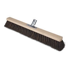 The Nölle Profi-Bürste hall broom 60 cm with Arenga bristles and a metal holder (Ø 28 mm) is perfect for professional cleaning - in high quality from Nölle Profi Brush Bürsten- & Pinseltechnik e.K.