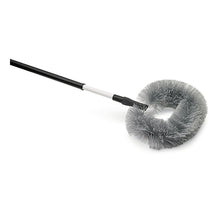 The Nölle Profi Brush oval dust bee with telescopic handle up to 170 cm, synthetic by Nölle Profi Brush Bürsten- & Pinseltechnik e.K. features stiff synthetic bristles and an extendable handle, depicted on a simple white background.