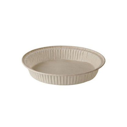 The PAPSTAR "pure" baking molds from PAPSTAR GmbH are brown, round paper plates with a ribbed edge, made from parchment paper with a silicone coating. They offer an eco-friendly alternative for single use or serving light meals. Each package contains 50 pieces.