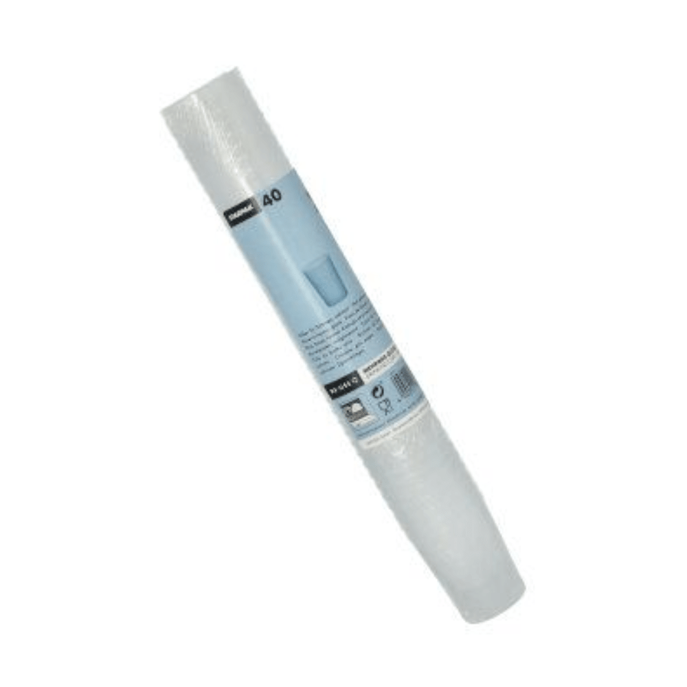 A cylindrical package with Starpak reusable shot glasses, equipped with a label containing text and illustrations, including a blue cup drawing. It is positioned vertically on a plain white background. The package contains 40 pieces of unbreakable satin-finished 4-cl PP cups.