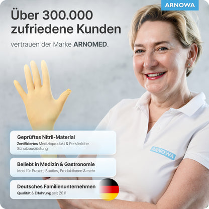 A smiling woman in a white polo and blue gloves presents ARNOMED NITRIL SUNFLOWER YELLOW disposable gloves from ARNOWA GmbH - certified, latex-free, ideal for medicine & gastronomy, and from a German company.