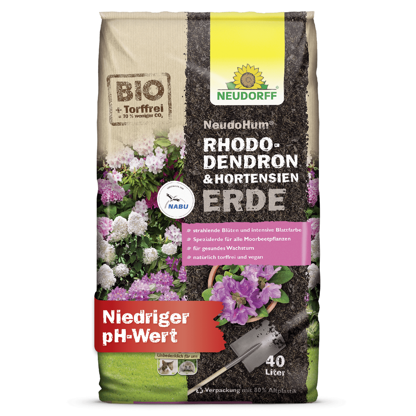 A 40-liter bag of Neudorff Shop's NeudoHum Rhododendron & Hydrangea Soil, a substrate with a low pH value. The packaging features blooming rhododendrons and hydrangeas, with detailed product information in German.
