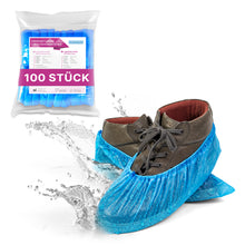 Brown shoes are protected from water splashes by ARNOMED CPE shoe covers, waterproof, disposable from ARNOWA GmbH. In the background, there is a "bag (100 pieces)" with more blue shoe covers.