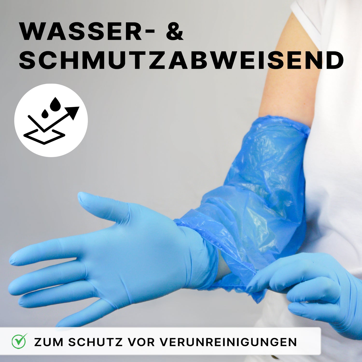 A person wears blue ARNOMED PE sleeve protectors, liquid-repellent, disposable from ARNOWA GmbH and disposable gloves. In German, it says: "Water & dirt repellent" and "For protection against contamination". A liquid-repellent icon is visible.