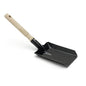 The Nölle Profi Brush coal shovel has a black lacquered metal blade measuring 38x11 cm and a light wooden handle, depicted against a plain white background. Brand: Nölle Profi Brush Bürsten- & Pinseltechnik e.K.