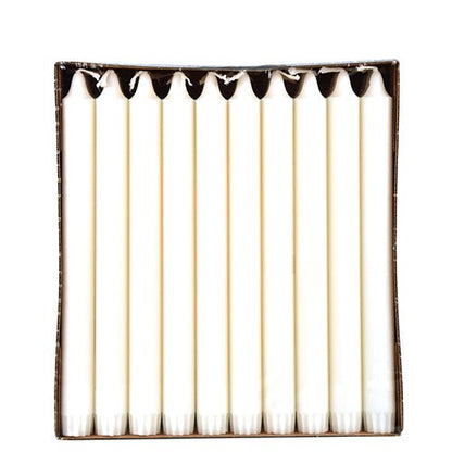 The opened box contains 30 white PAPSTAR taper candles (Ø 2.2 cm), made from 100% stearin by PAPSTAR GmbH, neatly lined up in a row with the wick facing up.