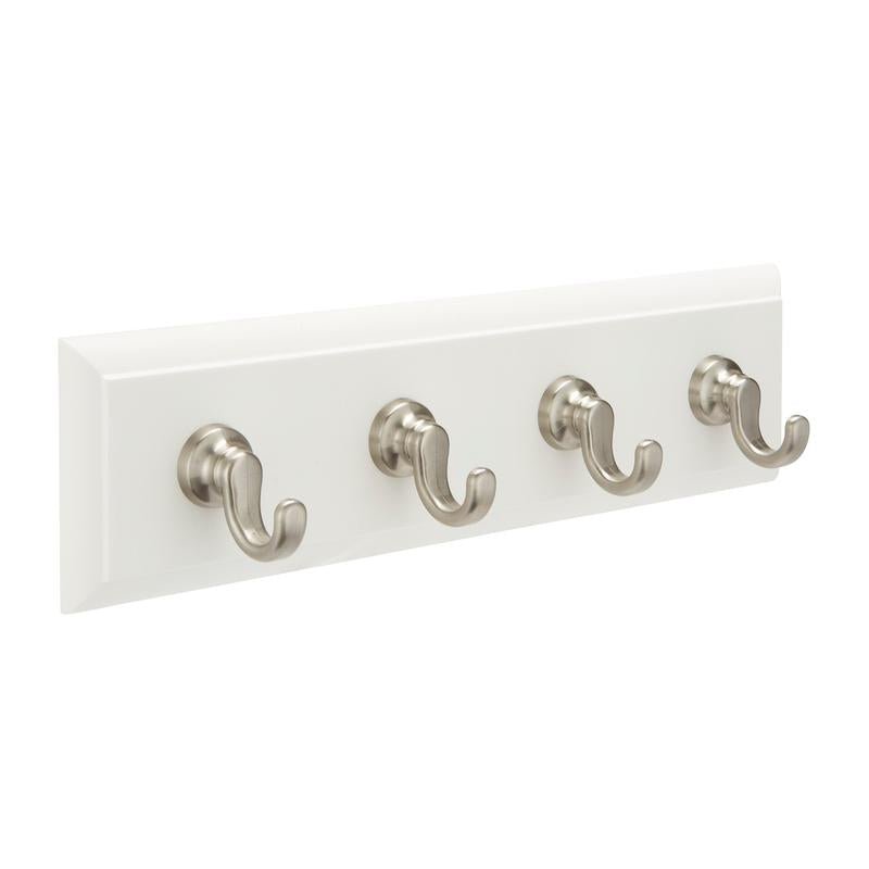The Command™ key rail in quartz (HOM18-Q) from 3M Deutschland GmbH is a white wall coat rack with four silver double hooks - perfect for keys, coats, or bags; easy installation and flexible use in any room.
