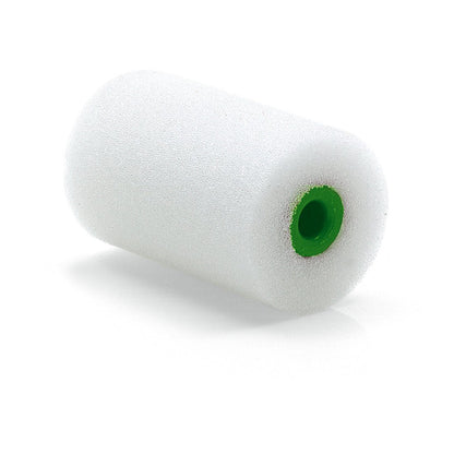 A close-up of the Nölle Profi Brush Mini Paint Roller Fine 5.5 cm / Ø 35 mm by Nölle Profi Brush Bürsten- & Pinseltechnik e.K. with a white foam core and green center, ideal for smooth surfaces, displayed on a plain white background.