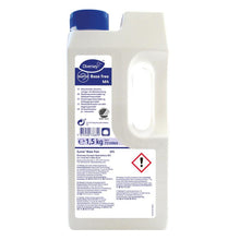 A 1.5 kg plastic bottle of Suma Base free M4 dishwashing detergent with bleaching effect through active oxygen from Diversey, with a blue cap, handle, warning symbol, and a front label with product and safety information.