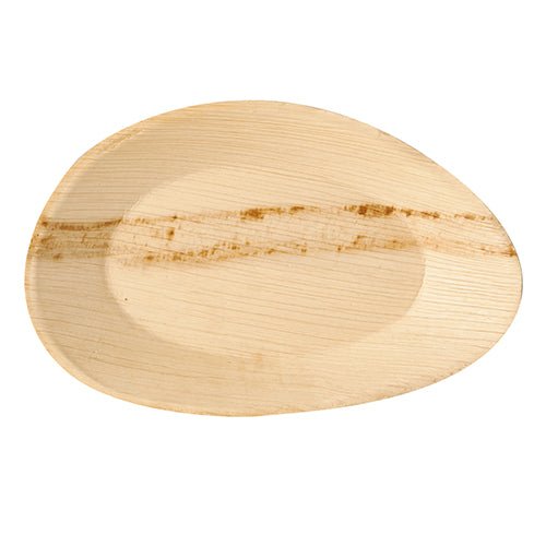 Depicted is an oval, light palm leaf plate by PAPSTAR GmbH with natural grain and uneven edge on a white background; The biodegradable PAPSTAR 25 plate "pure" is stylish and environmentally friendly.