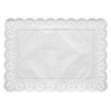 The 100 decorative paper doilies square, white from PAPSTAR GmbH consist of rectangular, white, lace-like doilies with an intricately scalloped edge and a plain center, depicted against a white background.