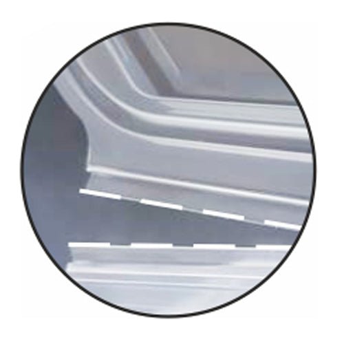 Close-up of a metal edge with plate misalignment, highlighted by a dashed line – similar to the fit issues observed with Starpak 50 packaging cups with hinged lids, PP transparent octagonal from Starpak.