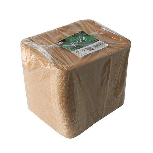 The PAPSTAR 250 "pure" cardboard plates rectangular white from PAPSTAR GmbH is a sustainable choice, made from environmentally friendly fresh fiberboard and packed in clear packaging with green-white label.