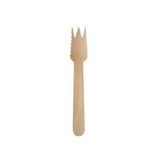 A PAPSTAR GmbH cake and snack fork wood "pure" (14 cm, serrated) with a flat handle lies on a plain white background. Delivered as 100 pieces on a paper tray, perfect for cakes and snacks.