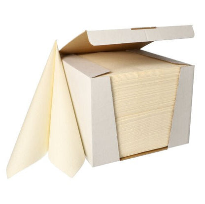 In a white box from PAPSTAR GmbH, 100 napkins of the "ROYAL Collection" in 1/4-fold format 40 x 40 cm are displayed. Two beige napkins are partially pulled out in front, highlighting their high-quality material.