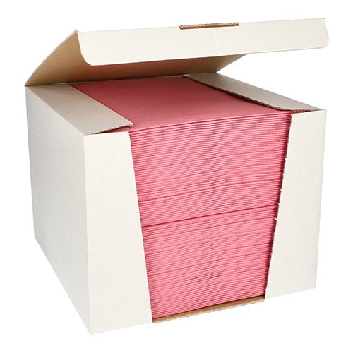 In an opened box, there is a stack of 100 PAPSTAR napkins "ROYAL Collection" 1/4-fold 40 cm x 40 cm of PAPSTAR GmbH, neatly arranged and made of high-quality material.