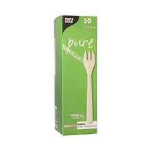 A white, rectangular box with PAPSTAR 50 forks, paper "pure" 18.2 cm white from PAPSTAR GmbH shows a single fork image on the front, "50" and "18.2 cm" on top, and product details below.