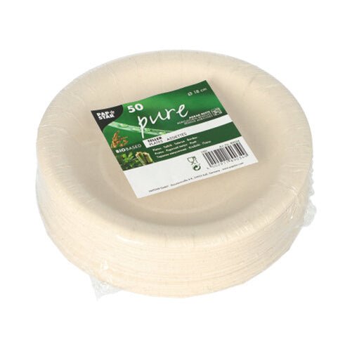 A stack of white, round disposable plates of type PAPSTAR 50 plate "pure", made from agricultural residues, biodegradable and environmentally friendly, wrapped in plastic foil and labeled with a green-white sticker of PAPSTAR GmbH.