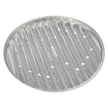 Starpak 5 grill trays, aluminum, are round disposable grill trays made of aluminum with raised ridges and small holes for air circulation and drainage - ideal for convenient grilling. Metallic shiny surface. Brand: Starpak.