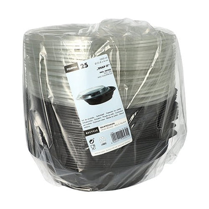A clear package of 25 Starpak salad bowls (1000 ml, Ø 21.8 cm, 6 cm, black) with 'Snap It' lids made of crystal-clear R-PET, wrapped in plastic and labeled with a white label showing brand, quantity, and recycling information.