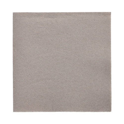 On a white background is a square, light gray, subtly textured napkin from the 50 napkins "DAILY Collection" (1/4-fold, 32x32 cm) from PAPSTAR GmbH depicted.