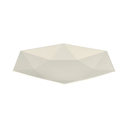 The PAPSTAR sugarcane plate "pure" hexagonal in white from PAPSTAR GmbH is an eco-friendly, geometric, white bowl with faceted sides, depicted on a plain background (25 pieces).