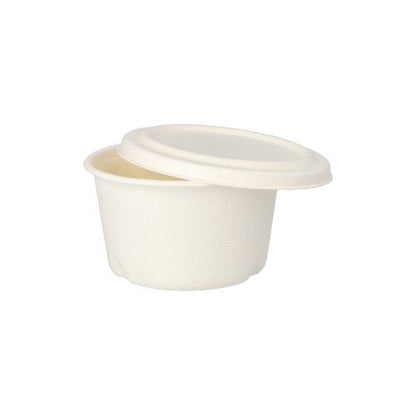 The environmentally friendly PAPSTAR 50 soup cups made of sugarcane "pure" in white from PAPSTAR GmbH is presented with a slightly tilted, biodegradable lid against a white background.