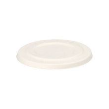 The PAPSTAR 50 lid for soup cups made of sugarcane "pure" white by PAPSTAR GmbH is an environmentally friendly, round lid - ideally suited for the brand's soup cups.
