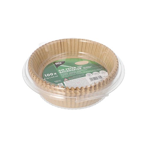 A storage jar with a green label "PAPSTAR 100 baking papers for air fryers height 4.5 cm" (brand PAPSTAR GmbH) stands in front of a white background and contains round baking paper liners for perfect browning.