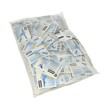A clear plastic bag contains 250 Starpak “Citro” refreshing wipes (14 x 14 cm) in blue-and-white packets, some of which feature pictures of a soccer player kicking a ball.