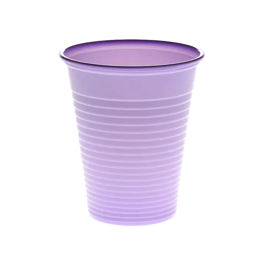 A purple disposable plastic cup made of polypropylene from AMPri Handelsgesellschaft mbH displays horizontal grooves on a white background.