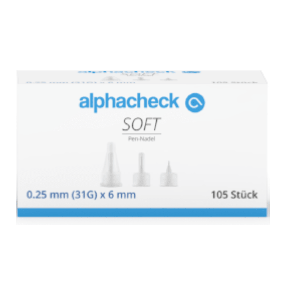 A white box with the inscription "Alphacheck soft Pen Needles, various sizes, 105 pieces/pack" with illustrations of three pen needles indicating the size 0.25 mm (31G) x 6 mm and featuring a silicone coating for gentle insulin injection. The box contains 105 pieces from the brand Berger Med GmbH, with text mainly in blue and gray.