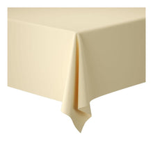 The Duni Dunicel tablecloth rolls (1.18 m x 10 m) from Duni GmbH are perfect for large events: The cream-colored tablecloth hangs evenly over edges and corners and can be stylishly combined with table runners.