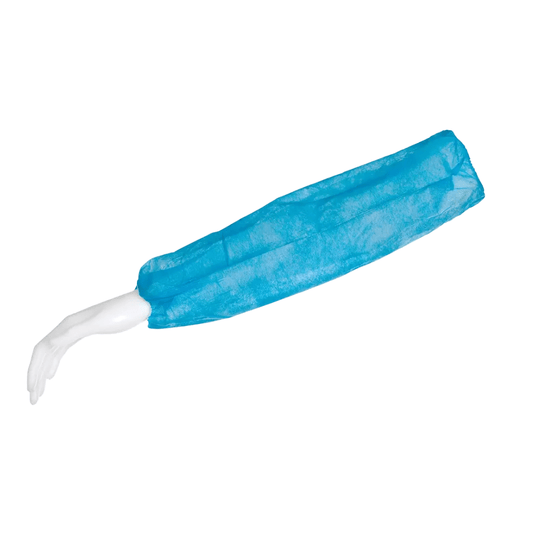 The arm of a white mannequin is equipped with a blue AMPri MED-COMFORT PP sleeve protector 44 x 22 cm from AMPri Handelsgesellschaft mbH. The loosely fitting sleeve made of polypropylene covers the arm from shoulder to wrist and is secured with elastic bands at both ends. It stands on a plain white background.