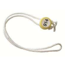 The Novocal closure toggle for laundry nets is a white braided cord with a round yellow tag with the inscription "914" in black on white - ideal for laundries and for marking laundry nets. Sold as 1 piece per package.