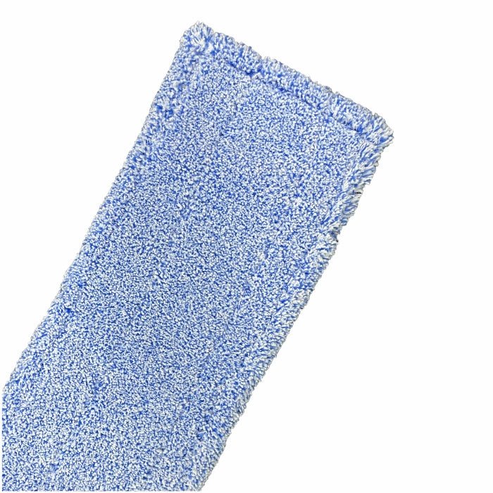 A close-up of the Arcora MICRO BLUE 2.0 DB - FC WITH COVER SHEET from Arcora International GmbH, a rectangular light blue microfiber cloth with a textured surface and stitched edges, perfect for professional cleaning, shown on a white background.